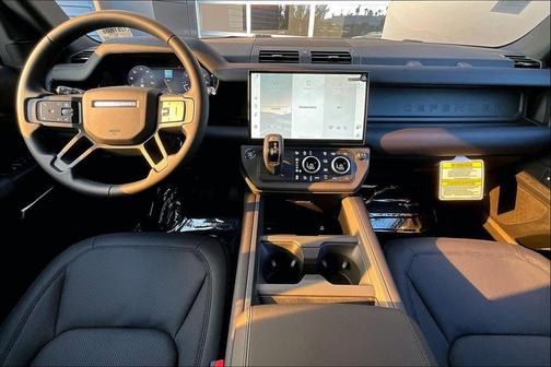 Green 2026 Land Rover Defender P400 X-Dynamic SE