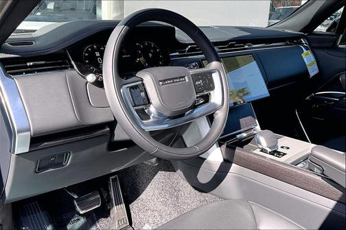Santorini Black 2026 Land Rover Range Rover P530 SE 7 Seat