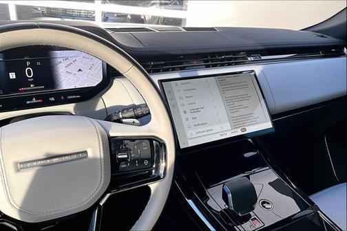 2025 Land Rover Range Rover Sport SE
