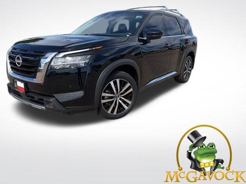 2023 Nissan Pathfinder Platinum