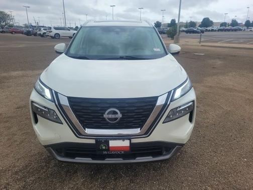 White 2023 Nissan Rogue SL