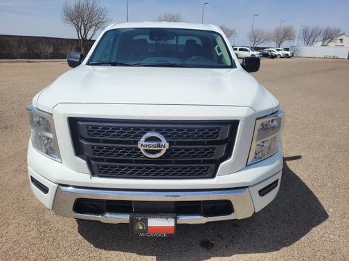 Glacier White 2022 Nissan Titan SV