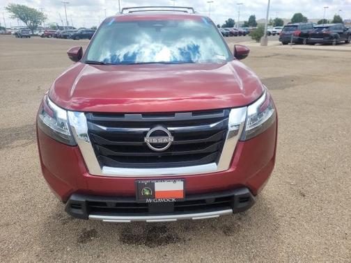 Scarlet Ember 2023 Nissan Pathfinder Platinum