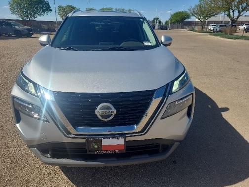 Brilliant Silver Metallic 2021 Nissan Rogue SV