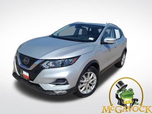 Brilliant Silver Metallic 2022 Nissan Rogue Sport SV