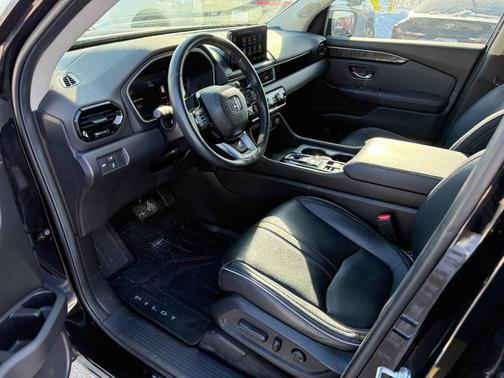 2023 Honda Pilot AWD Elite
