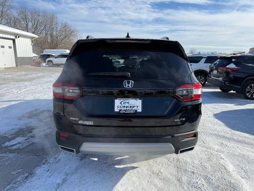 2023 Honda Pilot AWD Elite