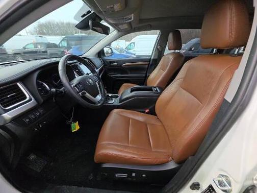 2019 Toyota Highlander Limited Platinum