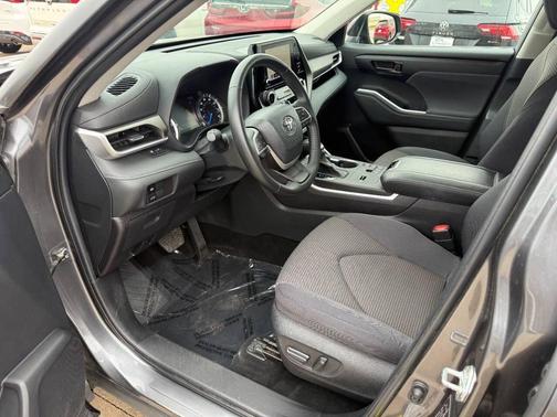 2023 Toyota Highlander Hybrid LE