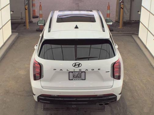 Hyper White 2025 Hyundai PALISADE Calligraphy Night Edition
