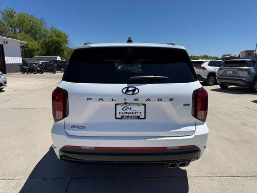 Hyper White 2025 Hyundai PALISADE Calligraphy Night Edition