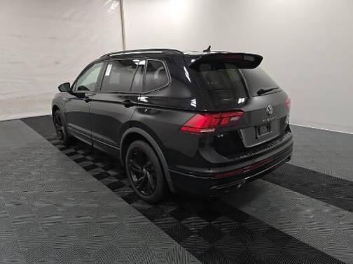 2024 Volkswagen Tiguan 2.0T SE R-Line Black 4MOTION