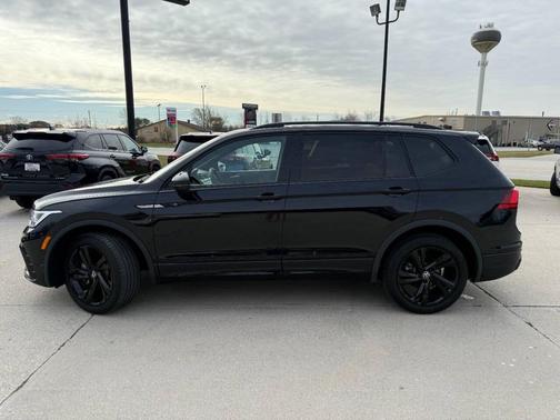 2024 Volkswagen Tiguan 2.0T SE R-Line Black 4MOTION