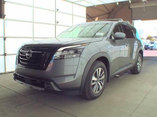 2023 Nissan Pathfinder SL 4WD