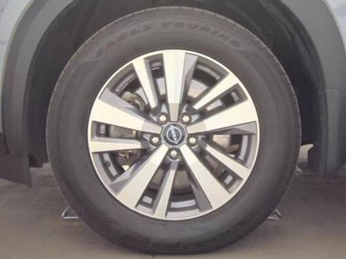 2023 Nissan Pathfinder SL 4WD