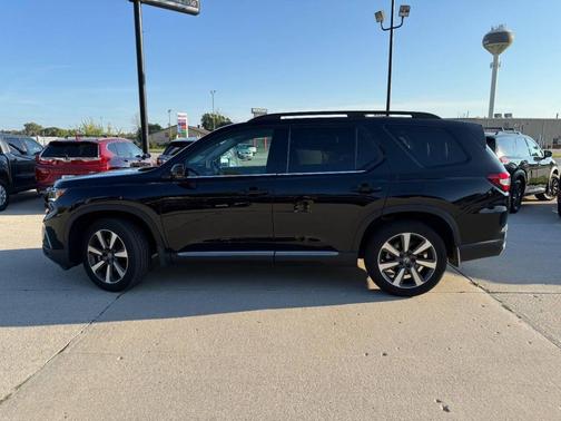 2025 Honda Pilot Touring 8-Passenger