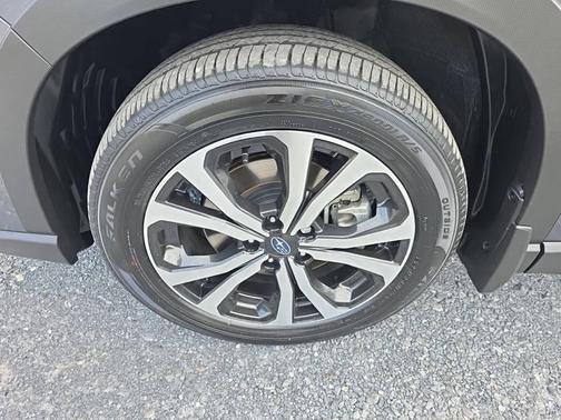 Magnetite Gray Metallic 2023 Subaru Forester Limited
