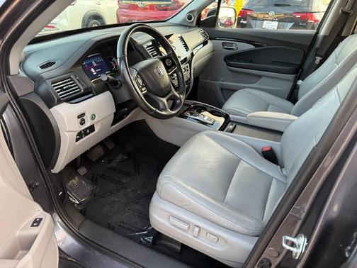 2020 Honda Pilot Touring 8-Passenger