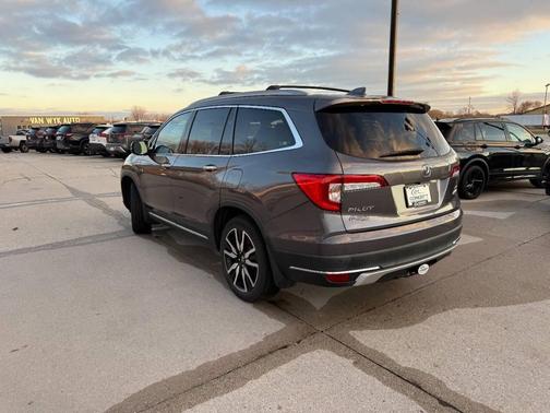 2020 Honda Pilot Touring 8-Passenger