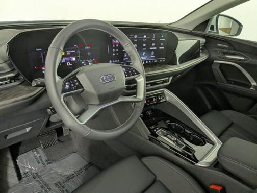 2025 Audi Q5 2.0T quattro Premium