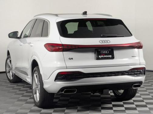 2025 Audi Q5 2.0T quattro Premium