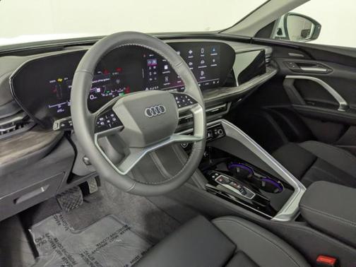 2025 Audi Q5 2.0T quattro Premium