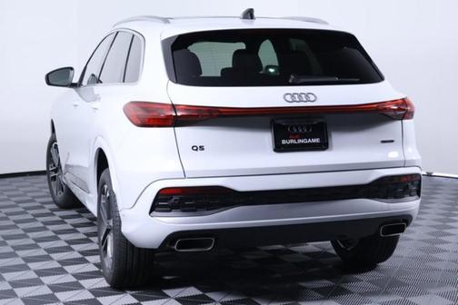 2025 Audi Q5 2.0T quattro Premium