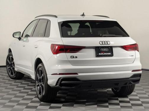 2025 Audi Q3 45 S line Premium