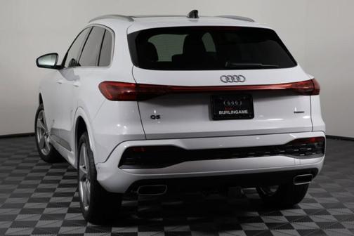 2025 Audi Q5 2.0T quattro Premium