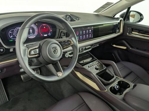 2025 Porsche Cayenne Turbo
