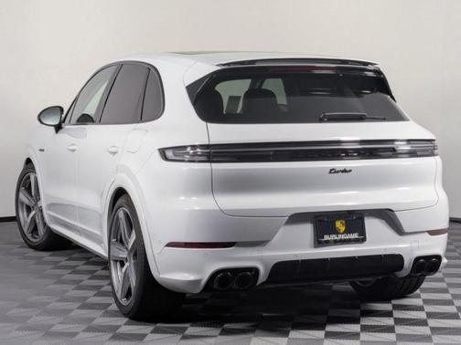 2025 Porsche Cayenne Turbo