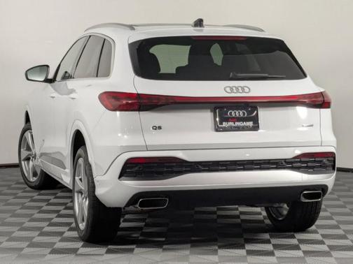 2025 Audi Q5 2.0T quattro Premium