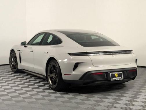 2025 Porsche Taycan Turbo