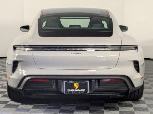 2025 Porsche Taycan Turbo