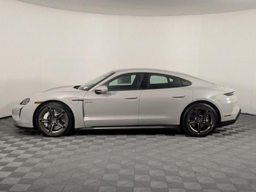 2025 Porsche Taycan Turbo