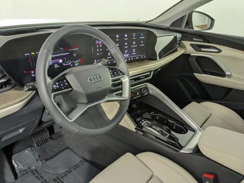 2025 Audi Q5 2.0T quattro Premium