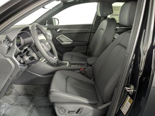 2025 Audi Q3 45 S line Premium