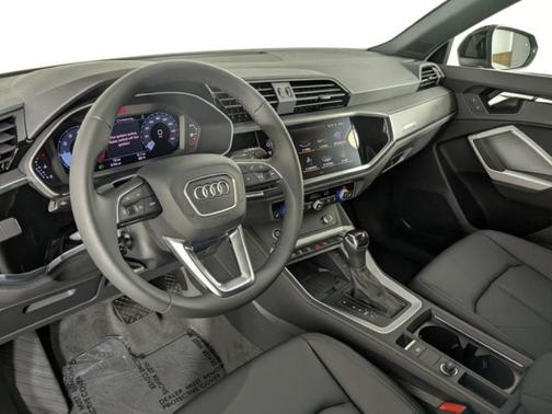 2025 Audi Q3 45 S line Premium