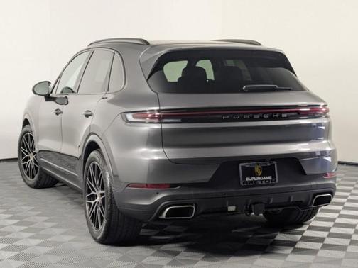 2025 Porsche Cayenne Base