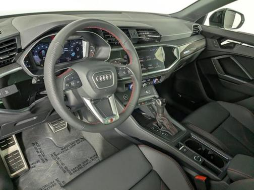 2025 Audi Q3 45 S line Premium