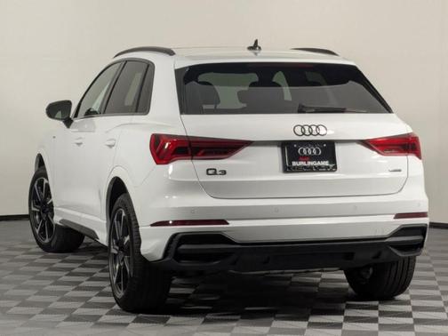 2025 Audi Q3 45 S line Premium