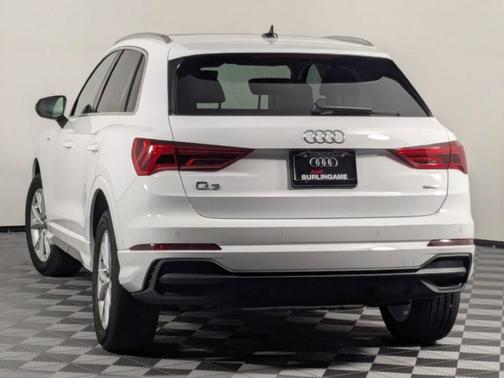 2025 Audi Q3 45 S line Premium