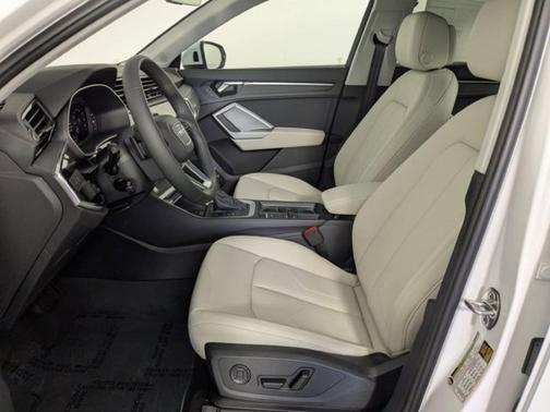 2025 Audi Q3 45 S line Premium