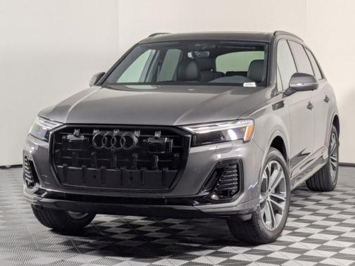 2025 Audi Q7 45 Premium Plus