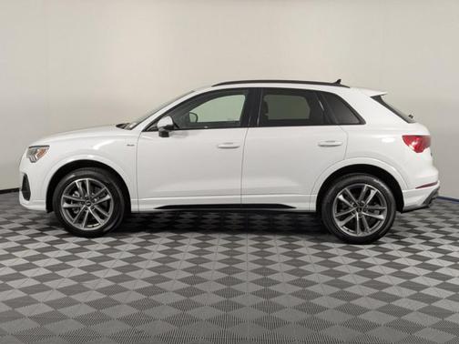 2025 Audi Q3 45 S line Premium