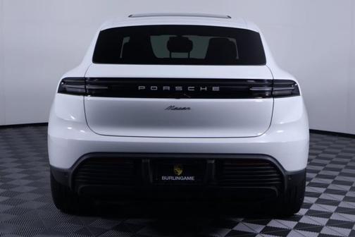 White 2026 Porsche Macan Base