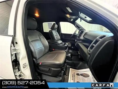 2022 RAM 3500 Tradesman Crew Cab 4x4 8' Box