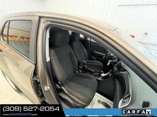 Stone Gray Metallic 2021 Chevrolet Trax LS