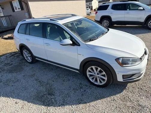 2017 Volkswagen Golf Alltrack TSI SE