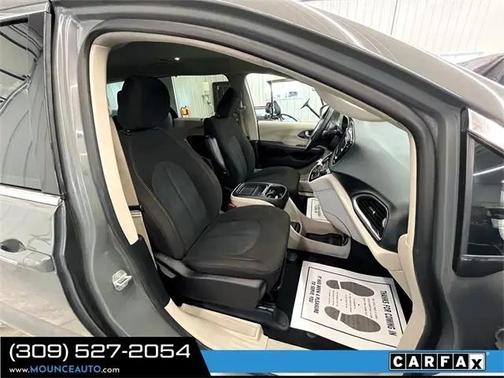 2020 Chrysler Pacifica Touring